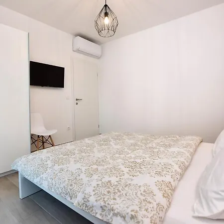 In - Istrien 41348 Daire *
