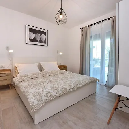 In - Istrien 41348 Daire Poreč